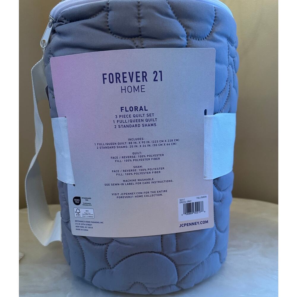 Forever 21 Floral Quilt Set  Full/ Queen Quilt